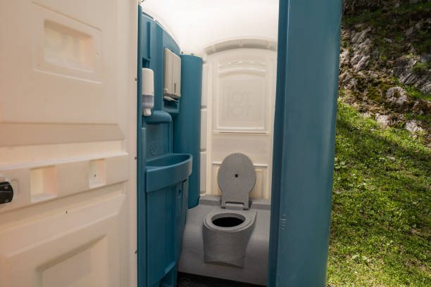 Portable Toilet Options We Offer in Tariffville, CT